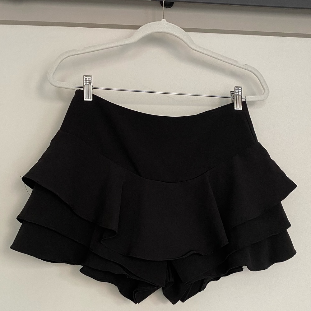 Misguided Frill Ruffle Skort - Picture 2 of 6